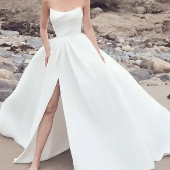 Wedding Dress - Maggie Sottero - Aspen Size 6 with veil - Picture 1 of 14